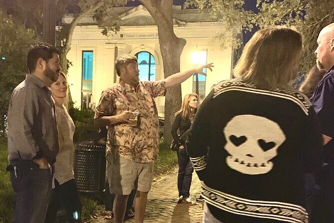 History, Haunts and Hops- Savannahs ONLY All Drinks Included Pub Crawl - Discover Savannah’s Spooky Side with a Twist: The All-Drinks-Included Pub Crawl