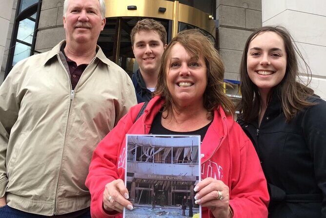 History of Belfast conflict and terror 1 hour black taxi tour - Breakdown of the Tour Itinerary