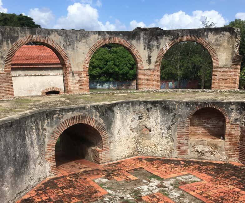 History of Slavery Guided Tour - Experience the Depth of Santo Domingos History with the Slavery Guided Tour