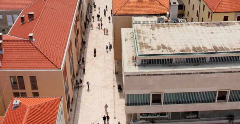 History Walking Group Tour in Old Center of Zadar - Who Should Take This Tour?