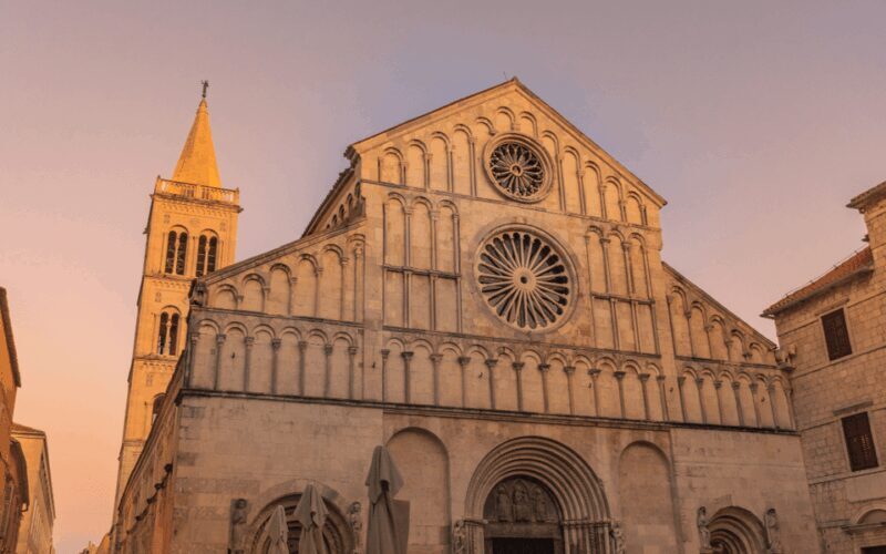 History Walking Tour in Old Center Zadar with Licenced Guide - Authentic Experiences You Can Expect