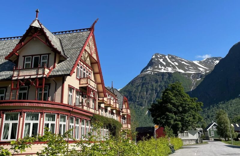 Hjørundfjord Fjord Cruise Ålesund-Øye one way - Key Points
