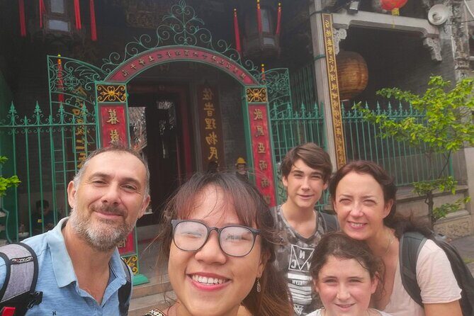 Ho Chi Minh City private walking tours with young local volunteers - Key Points