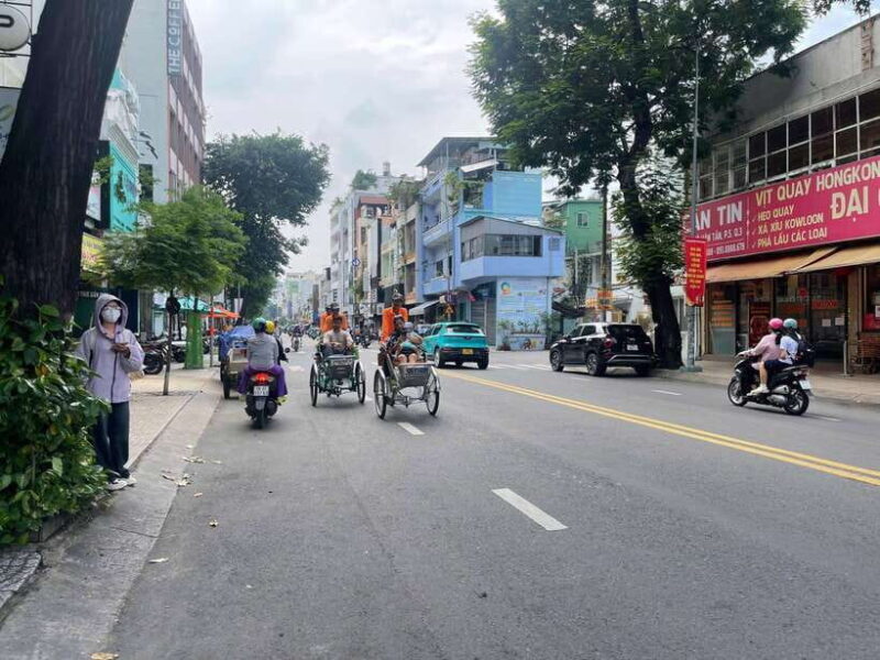 Ho Chi Minh City Sightseeing Walking Private Adventure Tour - Key Points