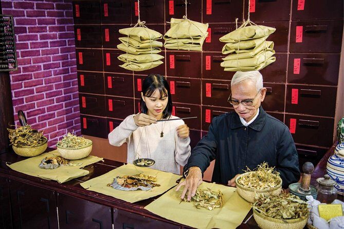 Ho Chi Minh Most Historical Spots & War Museum Tour (Private & All-Inclusive) - An In-Depth Look at the Ho Chi Minh Most Historical Spots & War Museum Tour