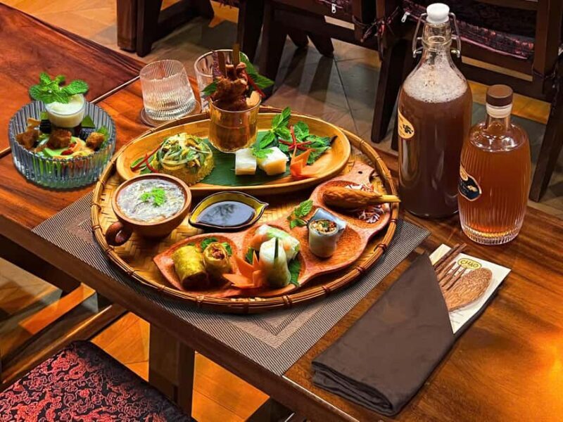 Ho Chi Minh: Open-Top Bus Tour, Chào Show & Dinner - Exploring Ho Chi Minh: Open-Top Bus Tour, Chào Show & Dinner