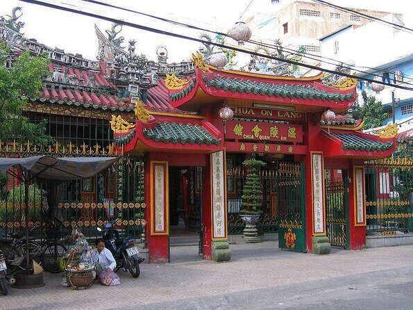 Ho Chi Minh: PRIVATE Off the Beaten Track Tour with a Local - A Genuine Look at Ho Chi Minh City with a Local Guide