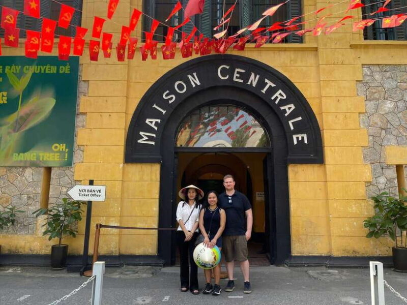 Hoa Lo Prison and Little Paris in Hanoi - The Sum Up
