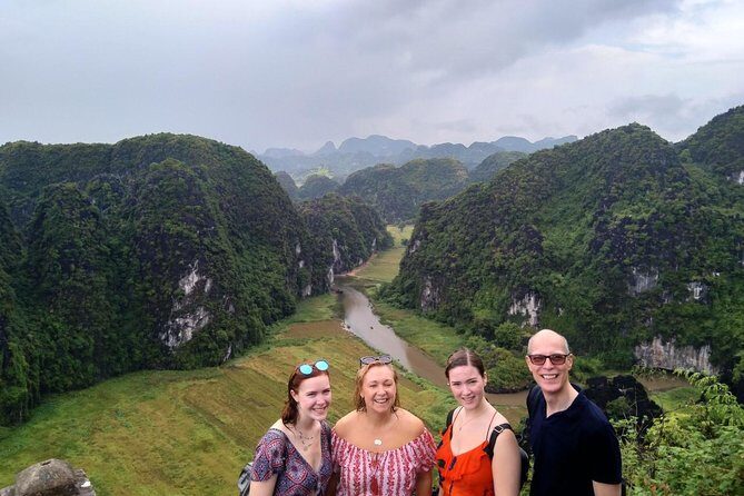 Hoa Lu - Mua Cave - Tam Coc/Trang An - DELUXE Small Group Tour - Exploring Ninh Binh: A Deep Dive into the Itinerary