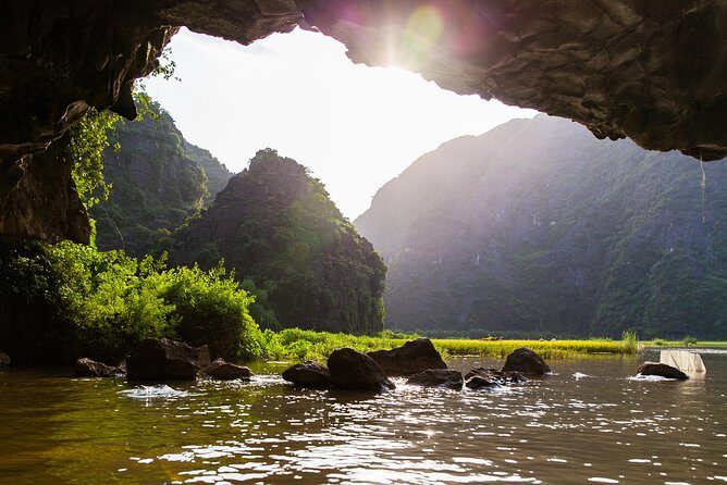 Hoa Lu - Mua Cave - Tam Coc/Trang An - DELUXE Small Group Tour - FAQ