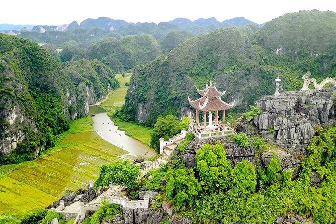 Hoa Lu Trang An and Mua Cave by Limousine from Hanoi - Experience Vietnam’s Heritage and Natural Beauty with the Hoa Lu, Trang An, and Mua Cave Tour