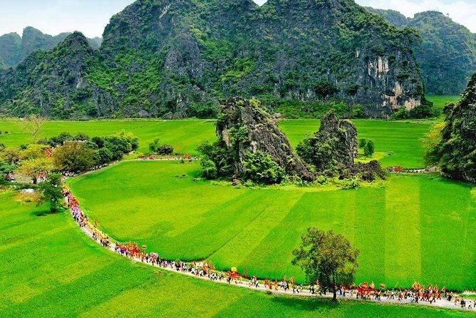 HOA LU -TRANG AN -MUA CAVE Full Day Including Boat Entrance Fees and Lunch - A Deep Dive into the Ninh Binh Tour Experience