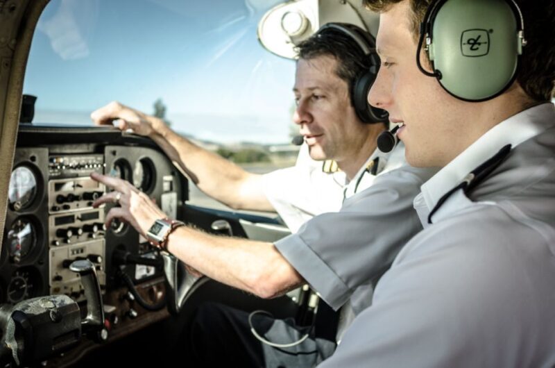 Hobart: Introductory Flying Lesson - FAQ about the Hobart Introductory Flying Lesson