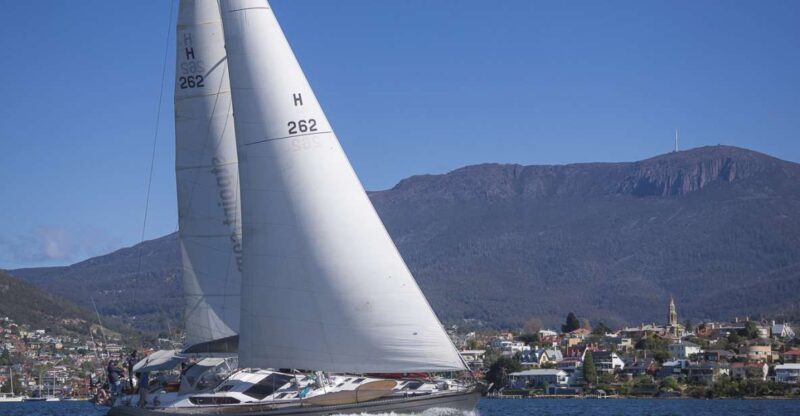 Hobart: Luxury Yacht Scenic Sailing Tour with Snacks - Practicalities and Considerations
