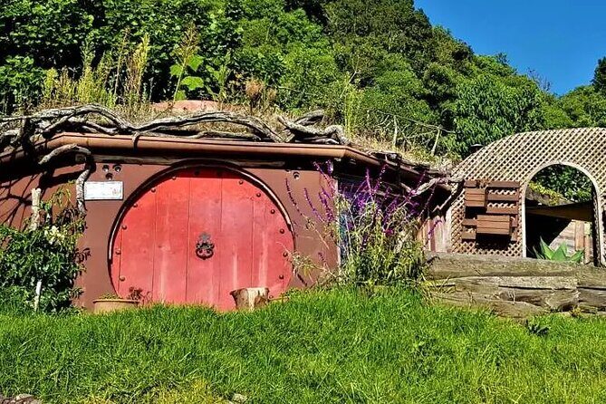 Hobbitenango, Altamira and Antigua Borial parks. - Who Should Consider This Tour?