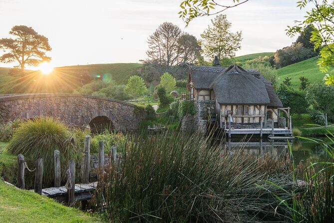 Hobbiton Movie Set Banquet Experience Private Tour From Auckland - Who Will Love This Tour