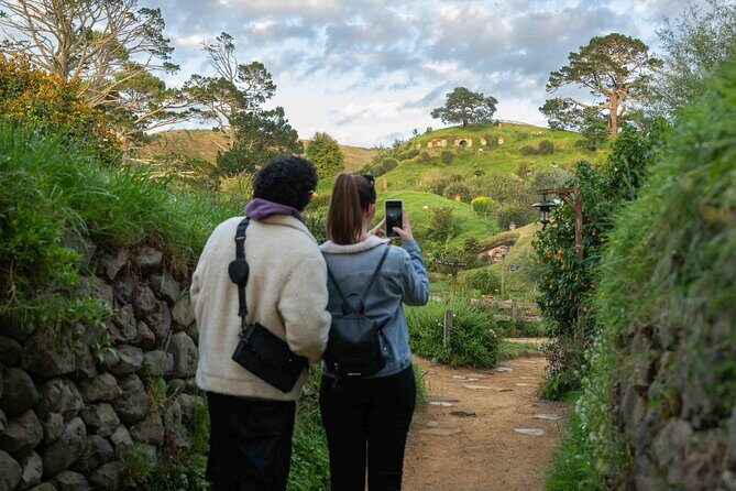 Hobbiton Movie Set Small Group - Guided Tour from Auckland - Authentic Experiences & Real Traveler Insights