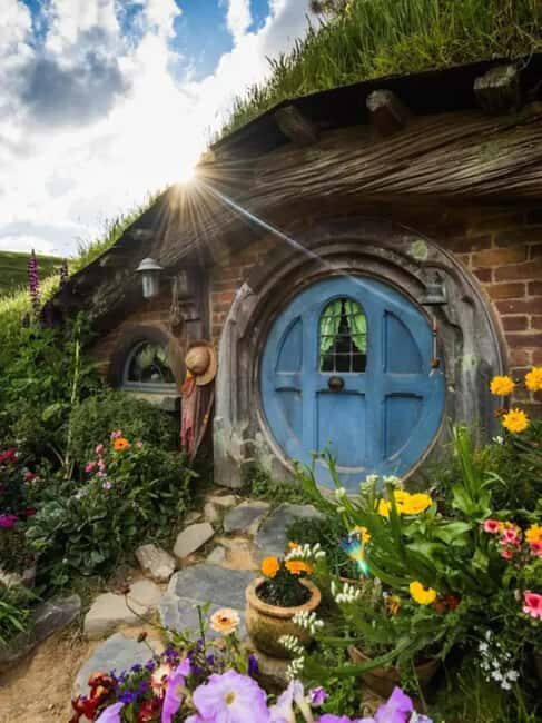 Hobbiton Movie Set Tour from Auckland with Tesla Model 3 - Key Points