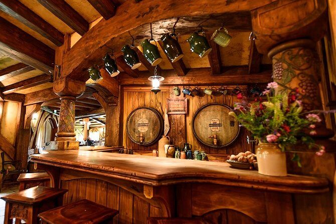 Hobbiton & Rotorua Small Group Tour including Te Puia from Auckland - The Sum Up