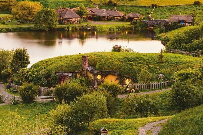Hobbiton & Waitomo Caves Guided Day Trip from Auckland incl lunch - Who Will Love This Tour?