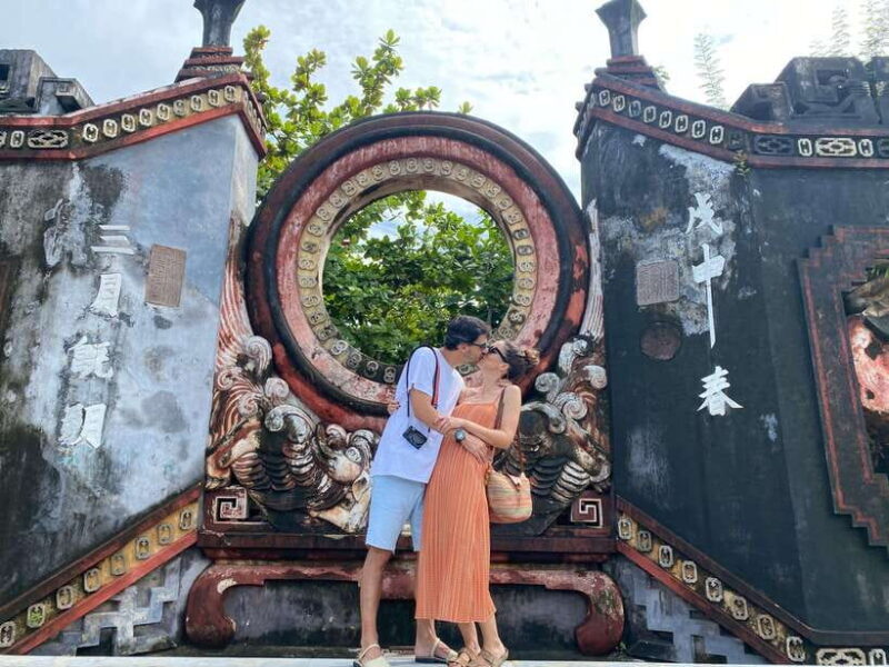 Hoi An Ancient Town - Walking Tour with Local Guide - Exploring Hoi An Ancient Town with a Local Guide: An Authentic Walk