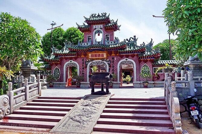 Hoi An City by night and release paper latern on Hoài river - Experience Hoi An at Night: Ancient Charm and Lantern Magic