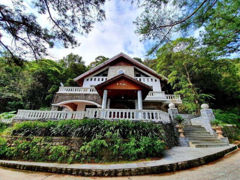 Hoi An: Full-day Bach Ma National Park Trek & Beach Retreat - Exploring the Full-Day Bach Ma National Park Trek & Beach Retreat