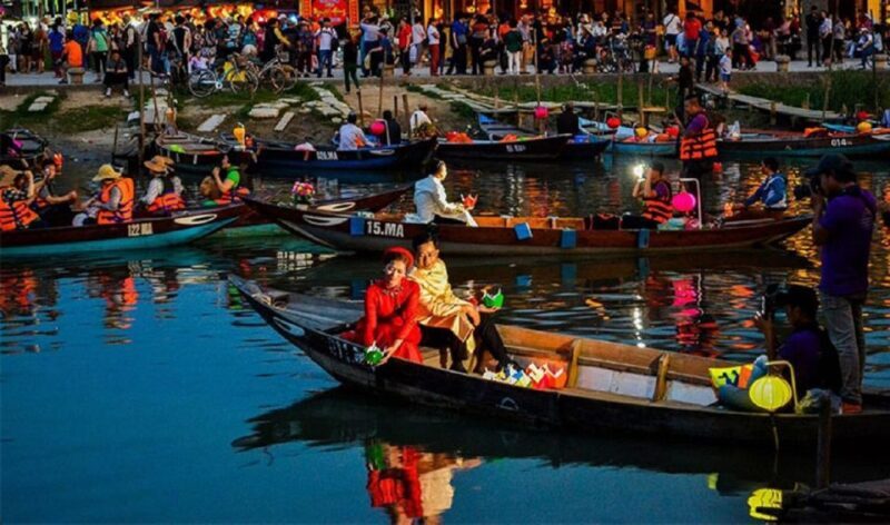 Hoi An : Hoai River Boat Trip by Night and Floating Lantern - Analyzing the Itinerary and Logistics