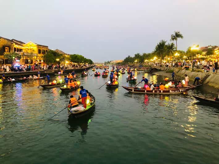 Hoi An: Hoai River Boat Trip by Night and Floating Lantern - An In-Depth Look at the Night Boat Experience