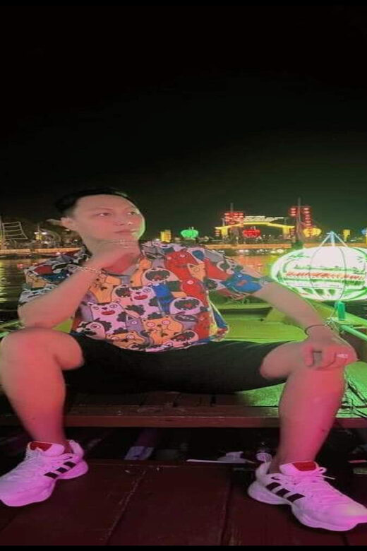 Hoi An : Lantern Boat Ride & Release Lanterns - The Experience from a Traveler’s Perspective