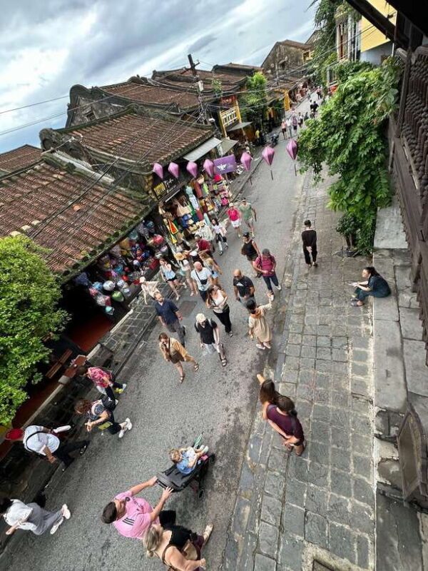 Hoi An: Lantern-Lit Streets, enjoy local food, and Boat Ride - FAQ