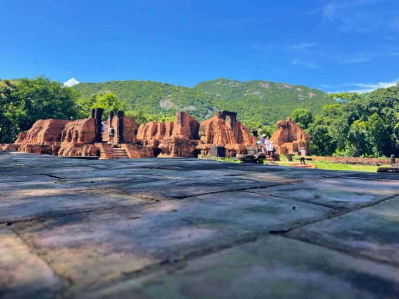 Hoi An: My Son Ruins: Guide-Bus-Boat-Cultural Show-Lunch - Exploring Central Vietnam: A Day at My Son Ruins with Cultural Highlights