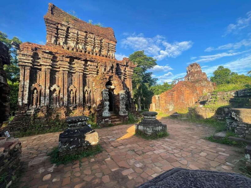 Hoi An: My Son Ruins: Guide-Bus-Boat-Cultural Show-Lunch - Key Points