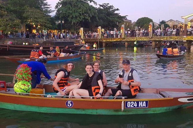 Hoi An Nightlife Tour with Hoi An Ancient Walking Tour, Boat Ride, Night Market - Authentic Insights from Travelers