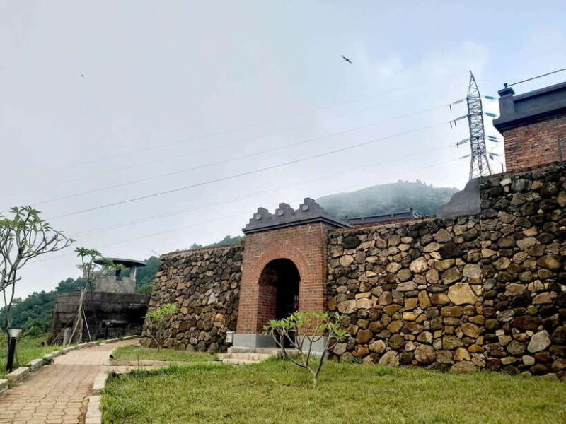 Hoi An: Private Car to Phong Nha with Sightseeing Stops - Key Points