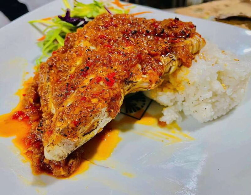 Hoi An seafood, tropical fruits tasting and making lantern. - Key Points