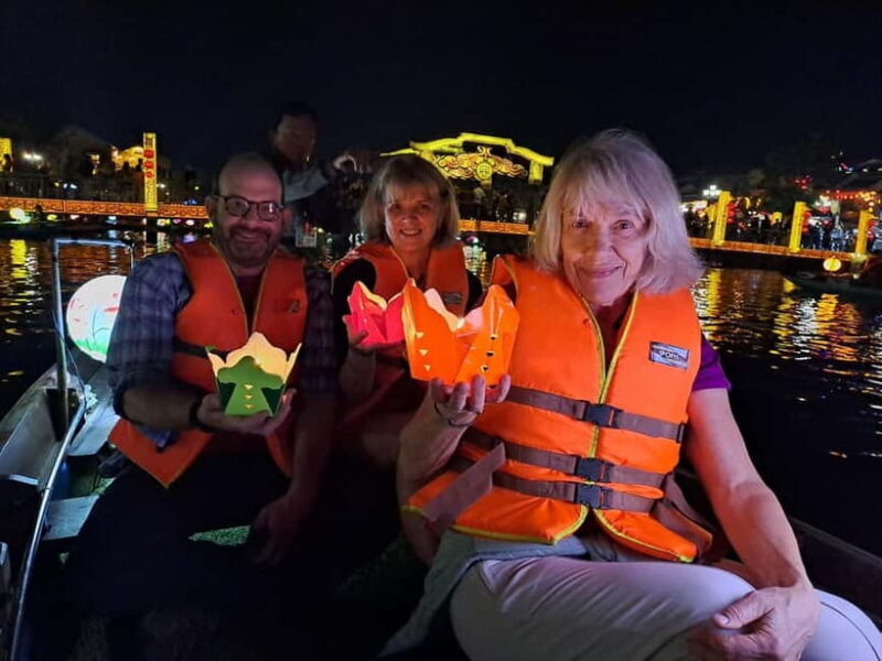 Hoi An Street Food, night market and lantern boat ride - Discovering Hoi An’s Night Flavors with a Lantern Boat Ride