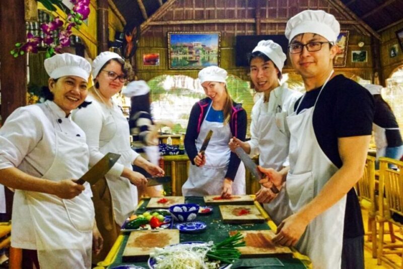 Hoi An:Traditional Cooking Class with Cam Thanh Local Family - FAQ