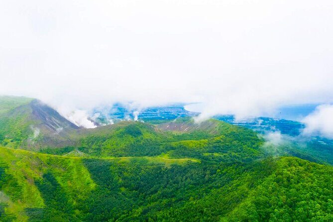 Hokkaido Day Tour: Lake Toya, Noboribetsu and Mount Usu - FAQ