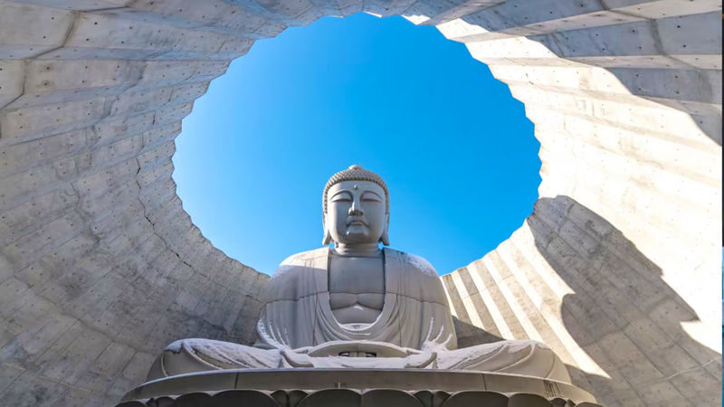 Hokkaido Hill Buddha, Noboribetsu Jigokudani, and Lake Toya Small Group Tour | Departing from Sapporo | Driver-Guide Service with Optional Hotel Pickup and Drop-off - Three very different stops from Sapporo