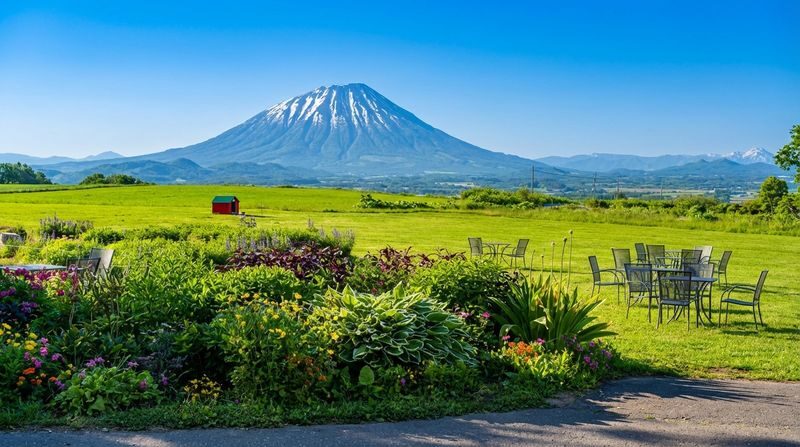 Hokkaido: Lake Toya Snowmobile & Noboribetsu Hell Valley & Bear Ranch & Lake Hill Farm Day Tour - Guides, timing, and what can change