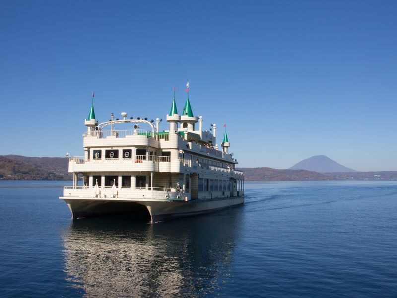Hokkaido: Lake Toya Steamboat Experience - At a glance