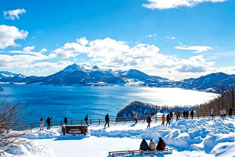 Hokkaido Noboribetsu Must-Visit One-Day Tour | Lake Toya Observation Deck & Lake Toya Onsen Pier & Lake Hill Farm & Showa Shinzan Bear Ranch & Noboribetsu Hell Valley One-Day Tour (Departing from Sapporo) - The guide and bus can shape the day