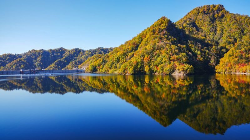Hokkaido One-Day Tour: Hoheikyo Gorge, Jozankei, Lake Toya, Showa Shinzan, and Mount Yotei Spring Water Park (Departing from Sapporo) - Mount Yotei spring water: check which park is on your route