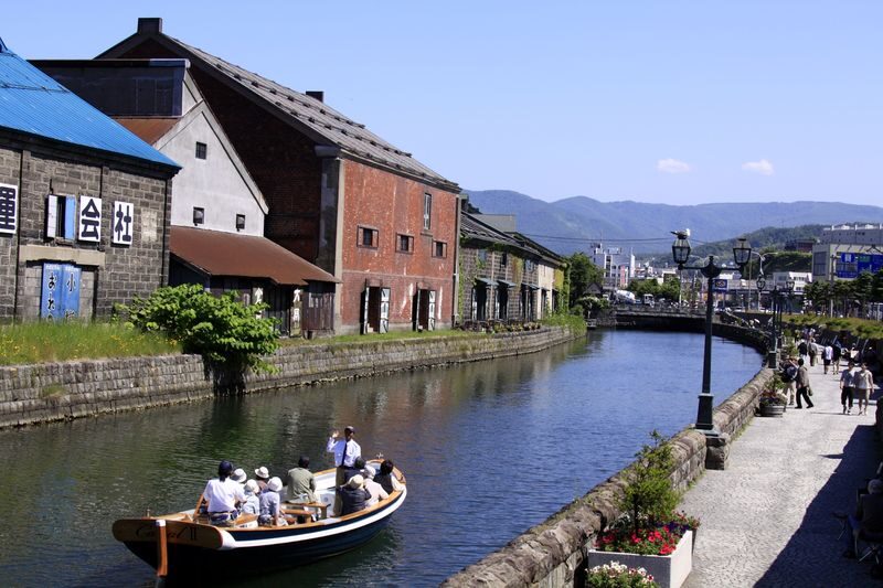 Hokkaido: Otaru Canal Cruise and Seal Engraving Experience - What to know before you book