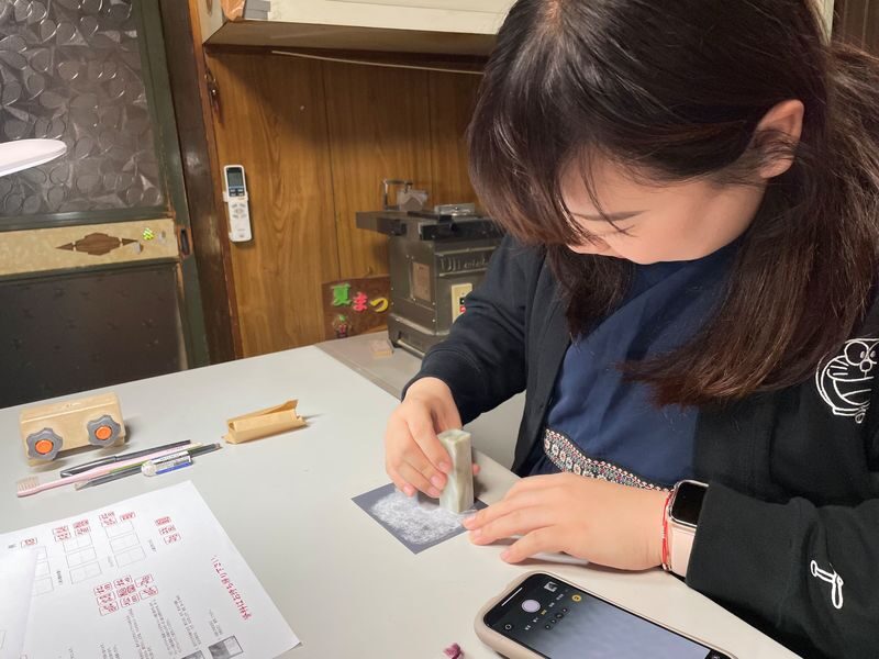 Hokkaido: Otaru Canal Cruise and Seal Engraving Experience - Forty minutes on the Otaru Canal and harbor