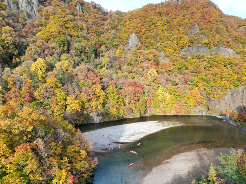 Hokkaido, Sapporo, Jozankei: Gently cruising while enjoying the scenery ~Relaxing Canoe Tour~ (with bonfire & roasted marshmallows) - Why the pace matters