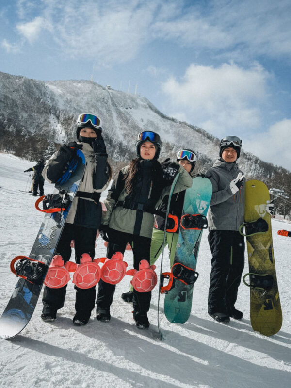Hokkaido | Sapporo Teine Ski Resort All-Inclusive Snowboard/Ski Day Trip | Departing from Sapporo | Standard with Arcteryx Ski Wear - Should you book?