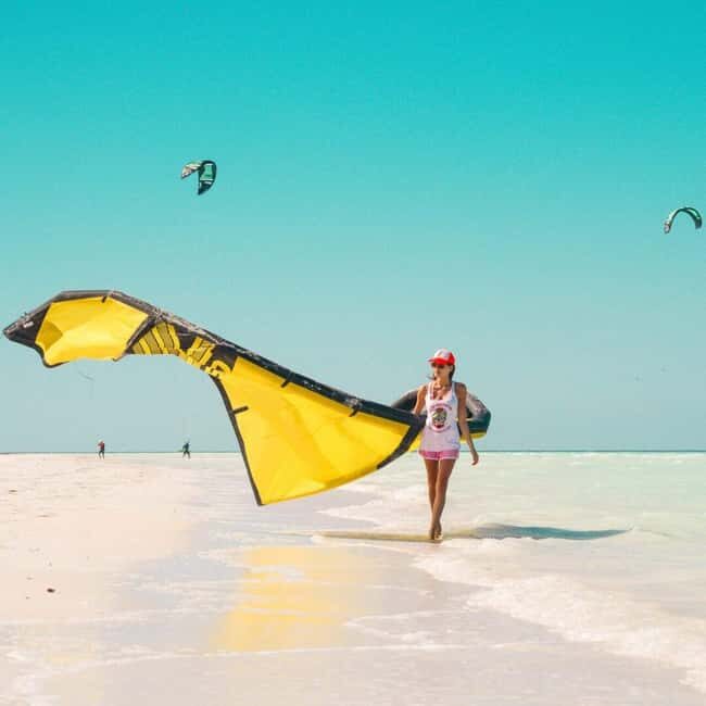 Holbox: Kitesurfing Lessons Discovery Course (2 hours) - FAQ