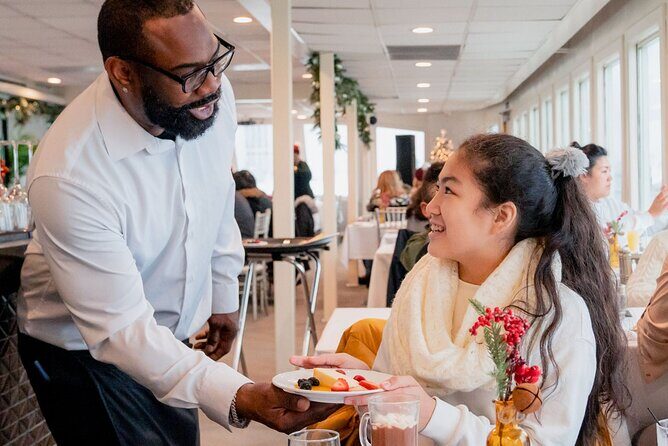 Holiday Brunch with Cocoa Cruise in New York City - The Sum Up